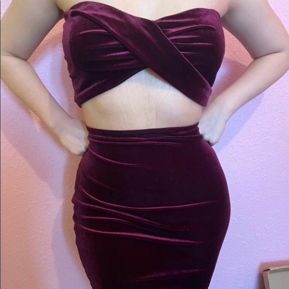 FashionNova 2 piece skirt Set Velvet Maroon Size M
